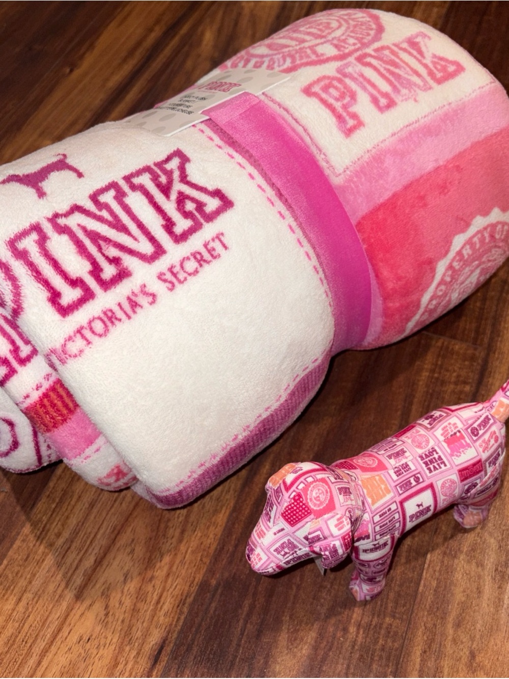 New 2026 VS PINK Friday Mystery Mini Dog + Cozy Plush Blanket Bundle